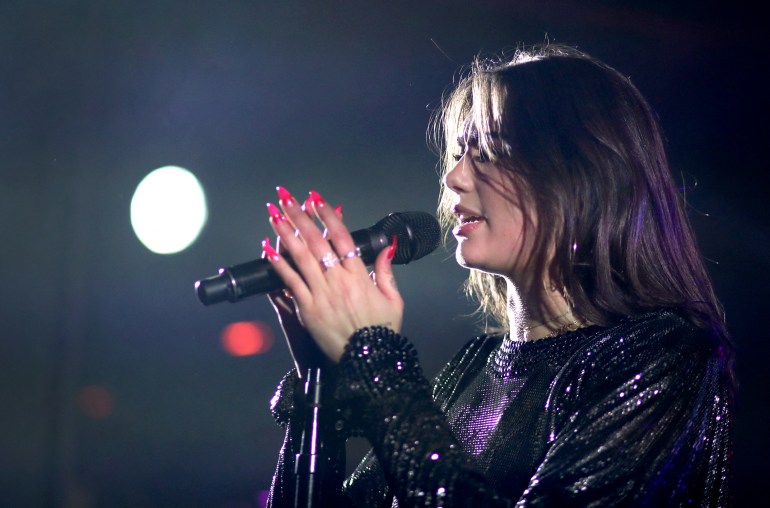 NEW YORK, NY - JANUARY 27: Dua Lipa performs onstage during Billboard and Mastercard present a night with Dua Lipa at Mastercard House on January 27, 2018 in New York City. Christopher Polk/Getty Images for Mastercard/AFP (Photo by Christopher Polk / GETTY IMAGES NORTH AMERICA / Getty Images via AFP)