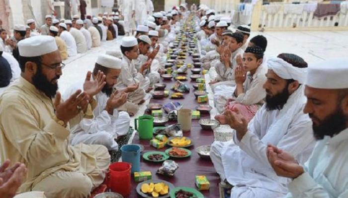 فرنسا.. الجالية العربية الإسلامية تسترجع عاداتها وتقاليدها في رمضان