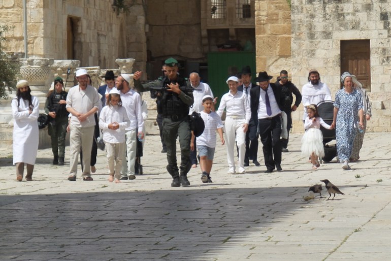 القدس - مئات المستوطنين يقتحمون المسجد الأقصى في ثالث أيام عيد الفصح العبري - خاص بالجزيرة نت ٢٥ أبريل ٢٠٢٤